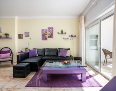 Purple Beach Apartment at Praia da Rocha with Pool