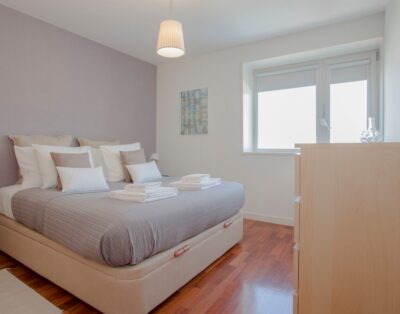 Liiiving in Porto | Bright Light Apartment