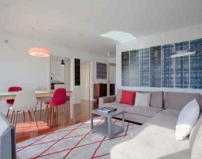 Liiiving in Porto | Bright Light Apartment